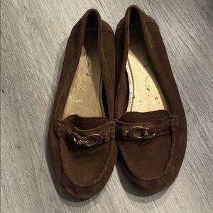 Women’s COACH Fortunata java Brown Suede Loafers with signature Detail 8.5